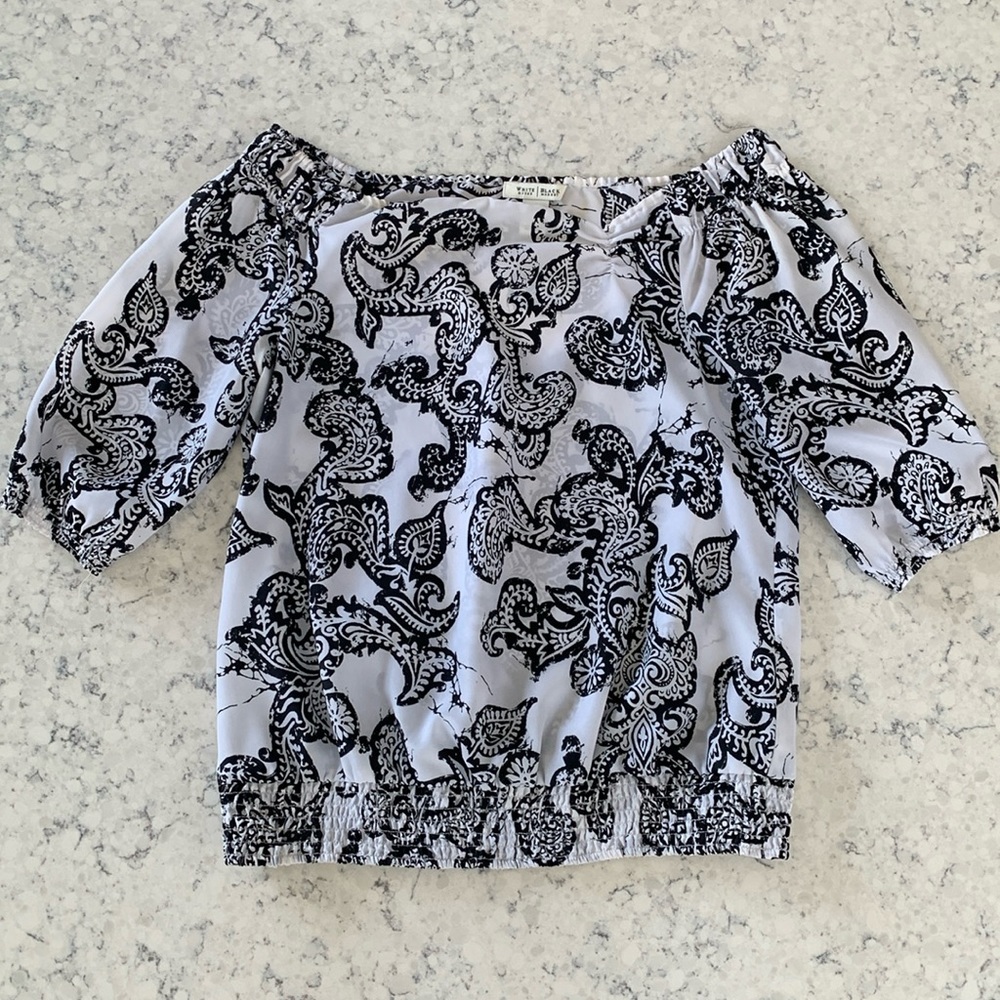 Paisley Patterned Scoop Neck White House Black Market Blouse